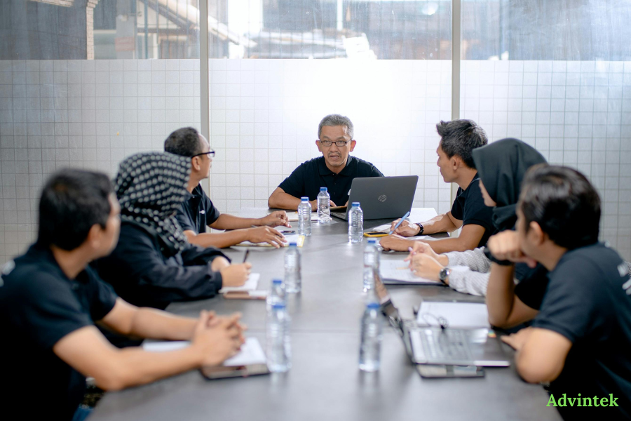 Finance and technology teams evaluating accredited service provider solutions for UAE e-invoicing compliance